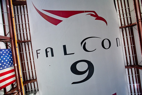 SpaceX-Falcon-9-Dragon-025